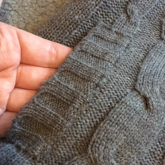 Urban Behavior Vest - Picture 2 of 6